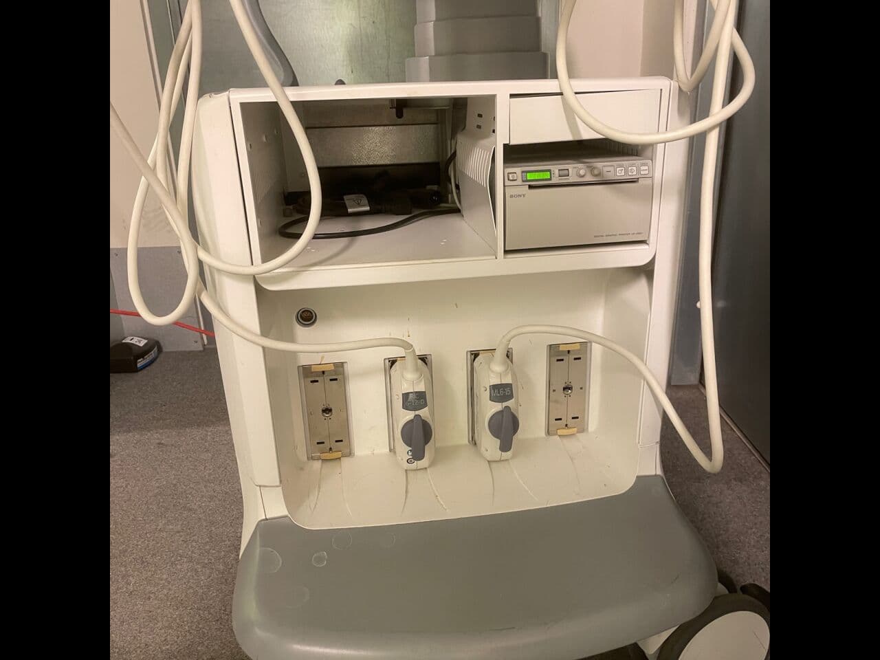 GE Voluson E8 Expert Ultrasound System thumbnail 2