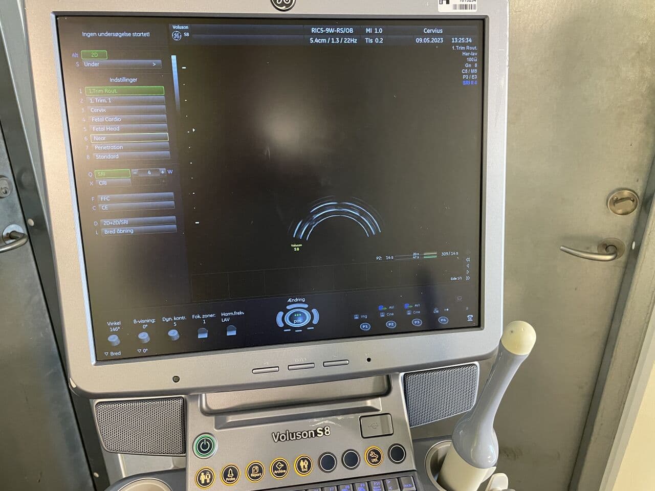 GE Voluson S8 OB/GYN Ultrasound System thumbnail 8