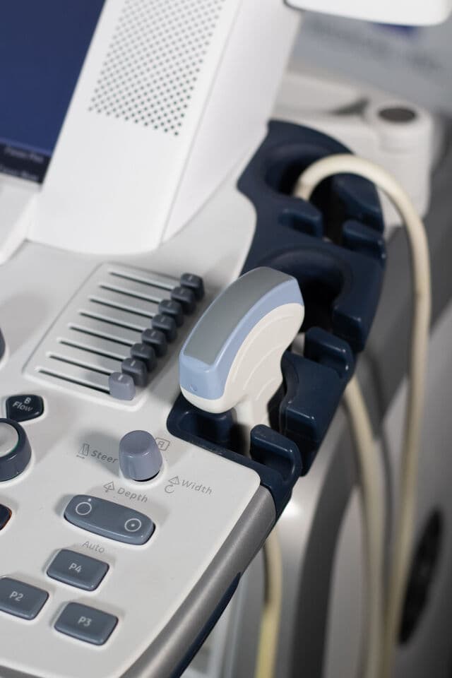GE Logiq E9 r3 General Imaging Ultrasound System thumbnail 4