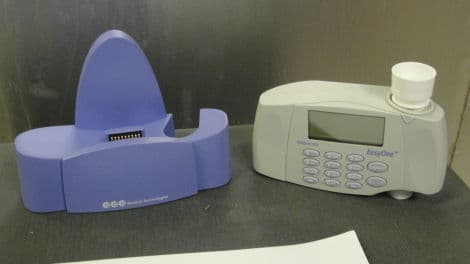 EasyOne Diagnostic Spirometer for Pulmonary Function Testing thumbnail 2