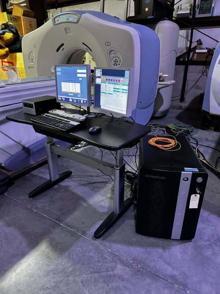 GE 2012 Discovery 590 RT 16-Slice CT Scanner for Oncology and Radiation Therapy thumbnail 3