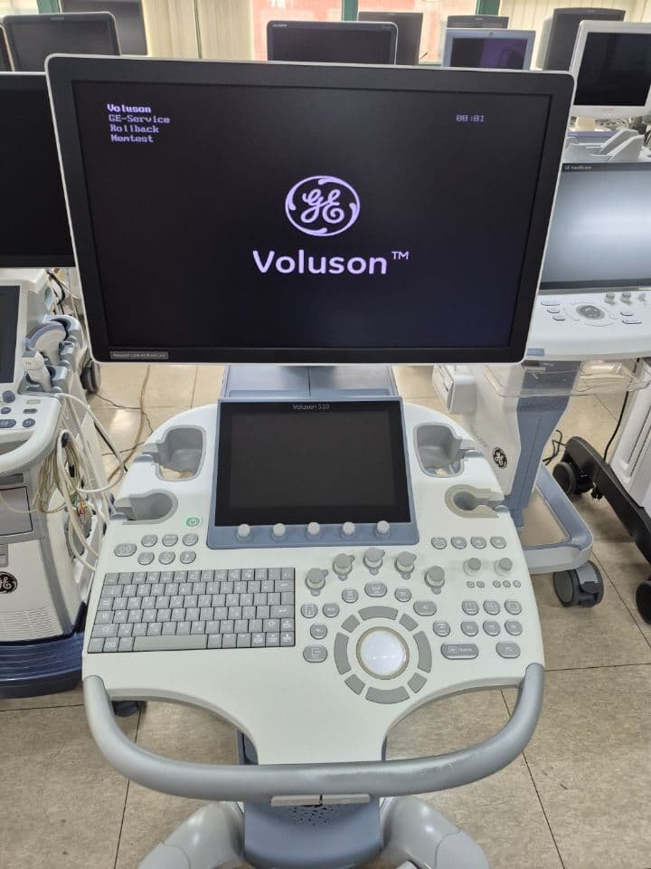 GE Healthcare Voluson S10 OB/GYN Ultrasound System thumbnail 2