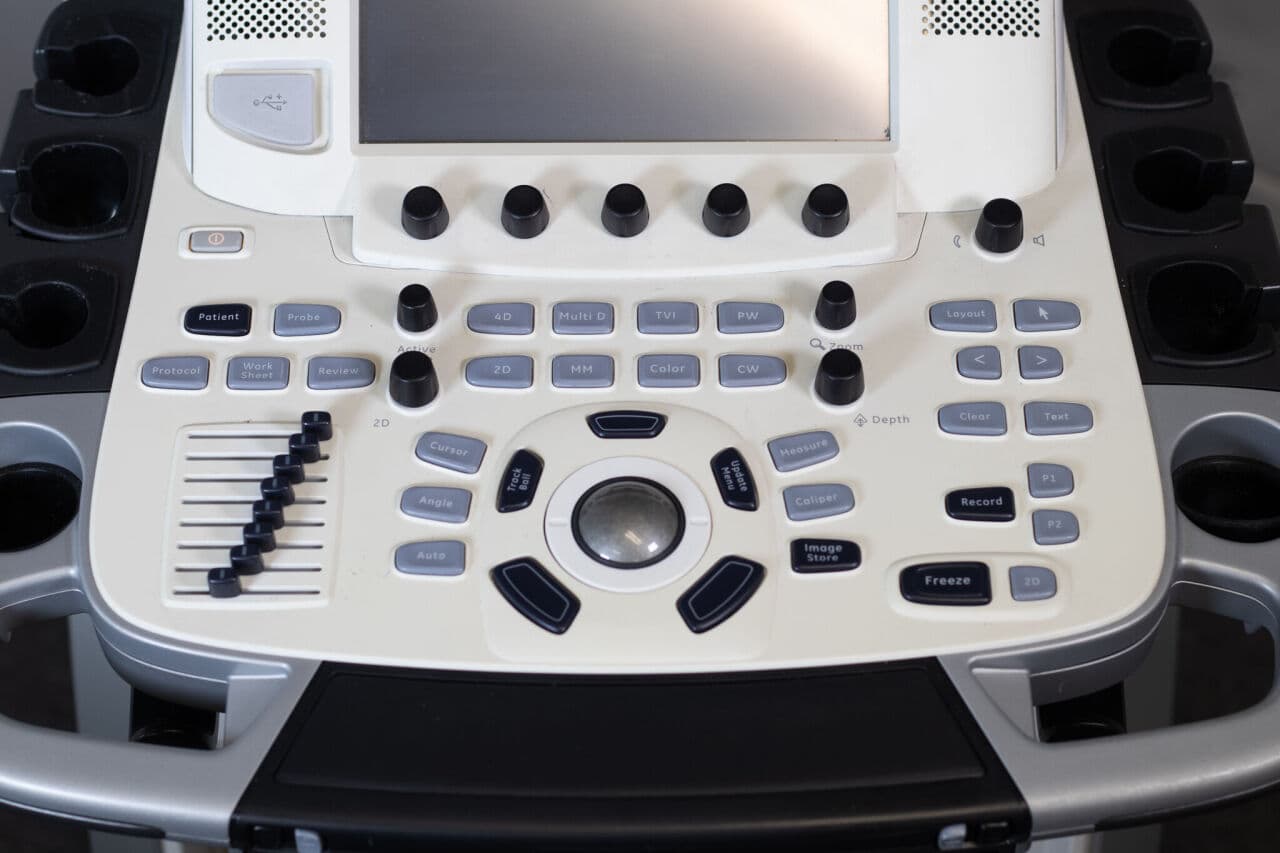 GE Vivid E9 XD Clear Cardiovascular Ultrasound System thumbnail 8