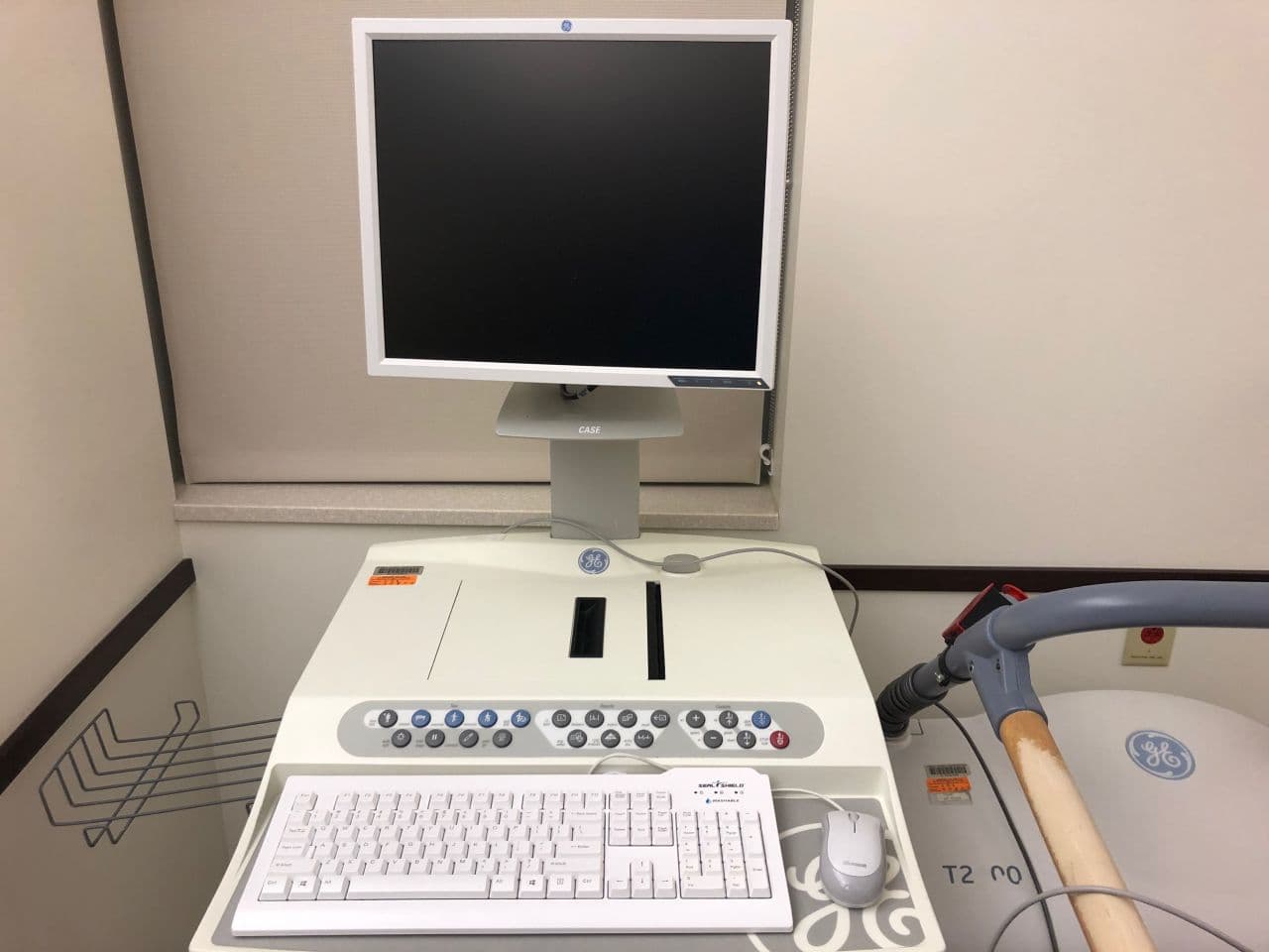 GE Healthcare T-2100 TM Treadmill for Cardiac Stress Testing thumbnail 2