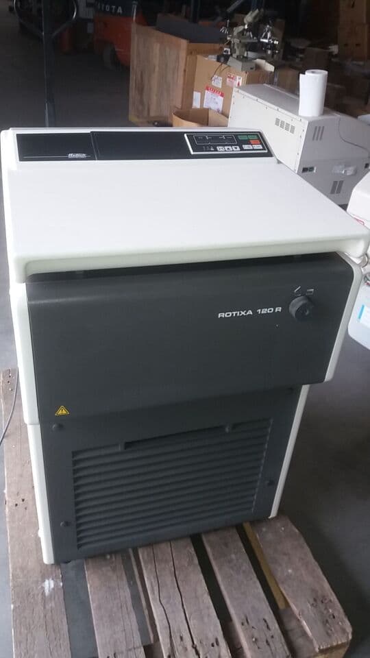 High-Capacity Refrigerated Centrifuge — Hettich Rotixa 120 R