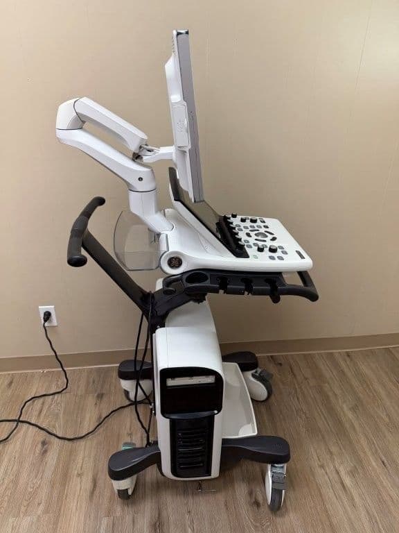 GE Healthcare Vivid S70N Cardiac Vascular Ultrasound System thumbnail 3