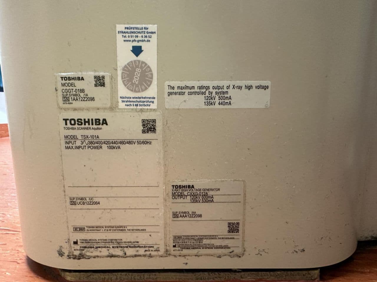 CT Scanner — Toshiba Aquilion TSX-101A thumbnail 4