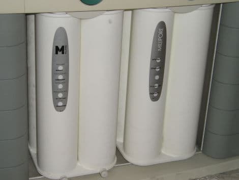 Clinical Analyzer Feed Water Purification System — Millipore AFS-30 thumbnail 2