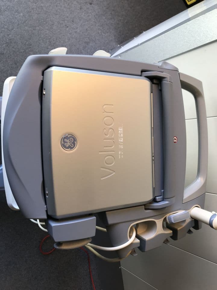 GE Voluson i Portable OB/GYN and Vascular Ultrasound System thumbnail 2
