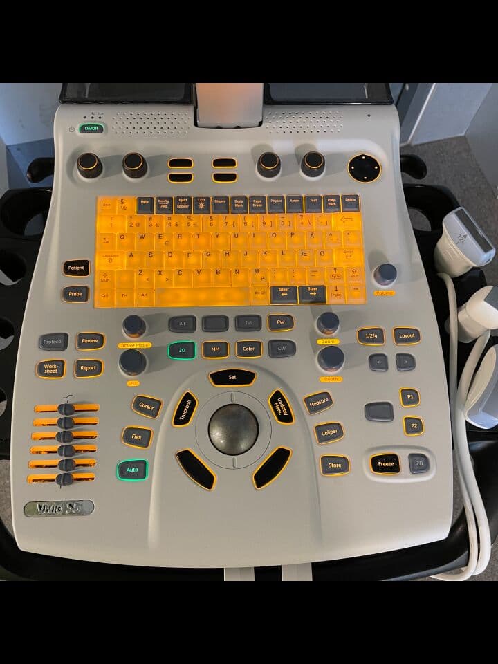 GE Vivid S5 General Ultrasound System thumbnail 2