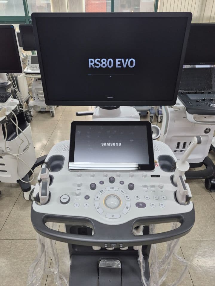 Samsung RS80 EVO Shared Service Ultrasound System thumbnail 2