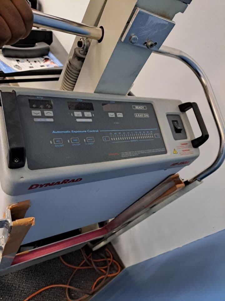 Dynarad HF-110-CM Mobile Portable X-Ray Machine thumbnail 2