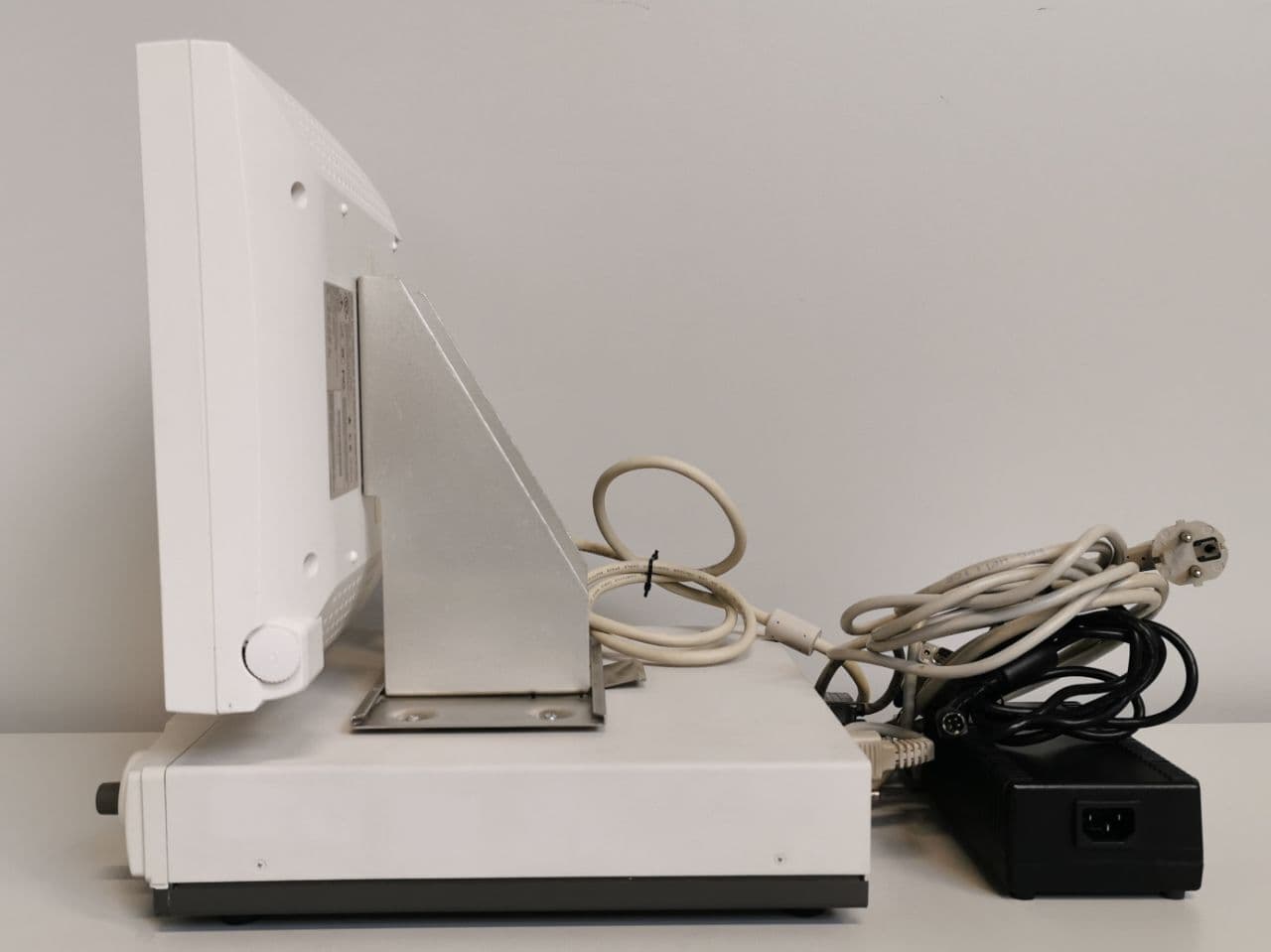 Bedside Monitor System — GE Solar 8000 with MD15 Monitor thumbnail 5