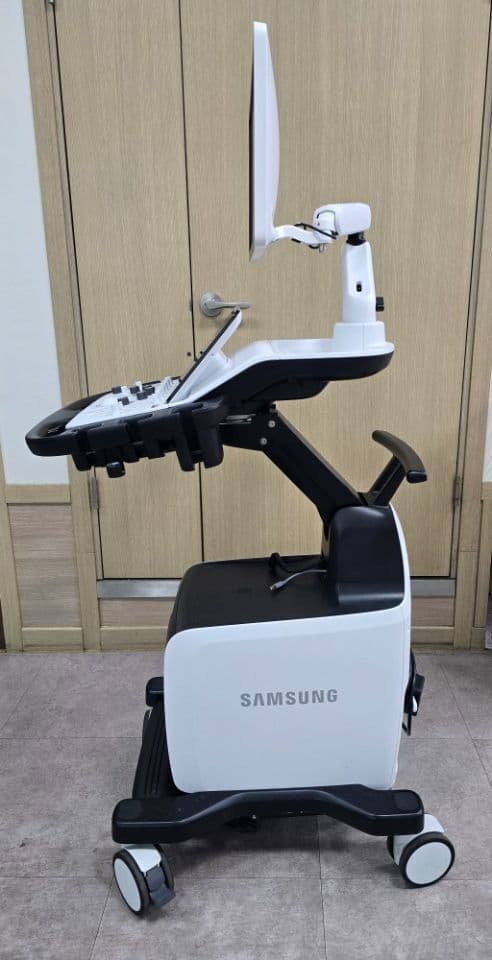 Samsung V6 OB/GYN and Vascular Ultrasound System thumbnail 3