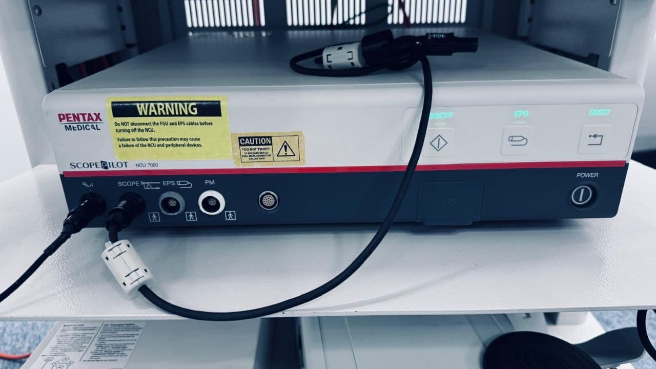 For Sale PENTAX EPK-i7010 YOM: 2020 with gastroscope & colonoscope Endoscopy Processor thumbnail 9