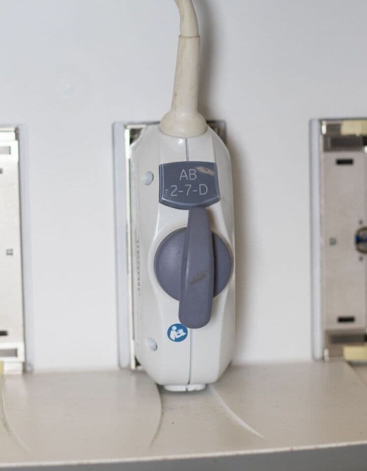 GE AB2-7-D Convex Array Ultrasound Transducer thumbnail 4