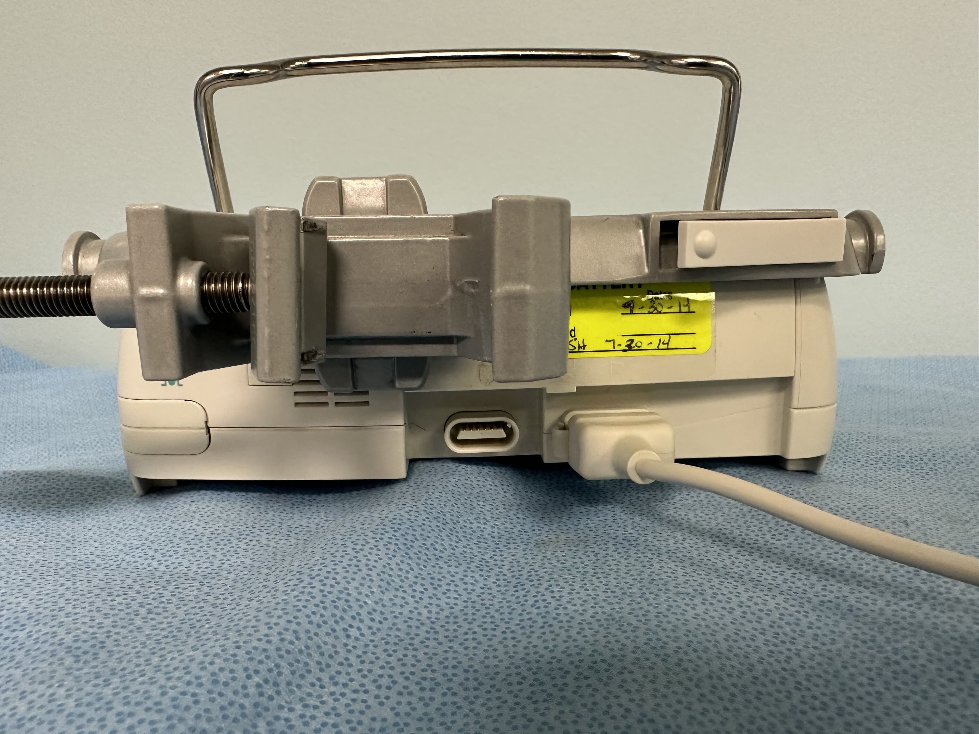 B. Braun Infusomat Space 8713050U Syringe Infusion Pump thumbnail 2