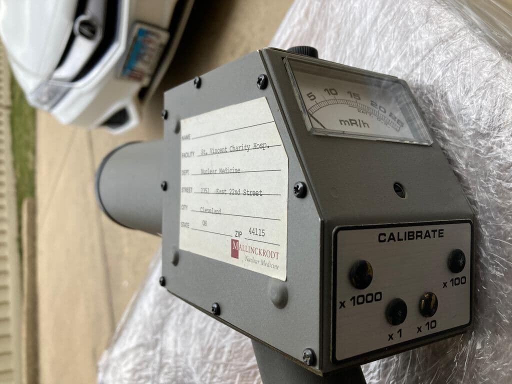 Victoreen 740-F Radiation Survey Meter (For Parts / As-Is) thumbnail 6