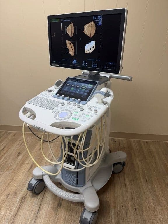 GE S8t OB/GYN Ultrasound System with 3D/4D Capabilities