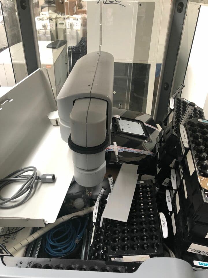 Siemens VersaCell X3 Solution: An Integrated Robotic Sample Management System thumbnail 3