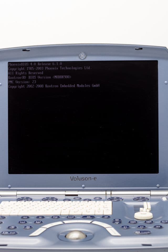 GE Voluson e Portable OB/GYN Vascular Ultrasound System thumbnail 5
