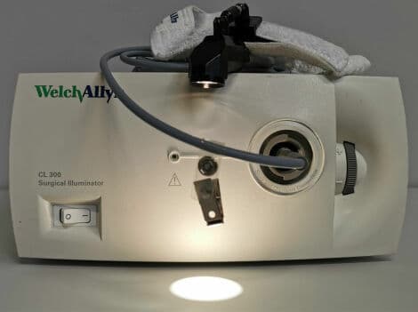 High-Intensity Welch Allyn CL 300 Surgical Illuminator Light Source thumbnail 2