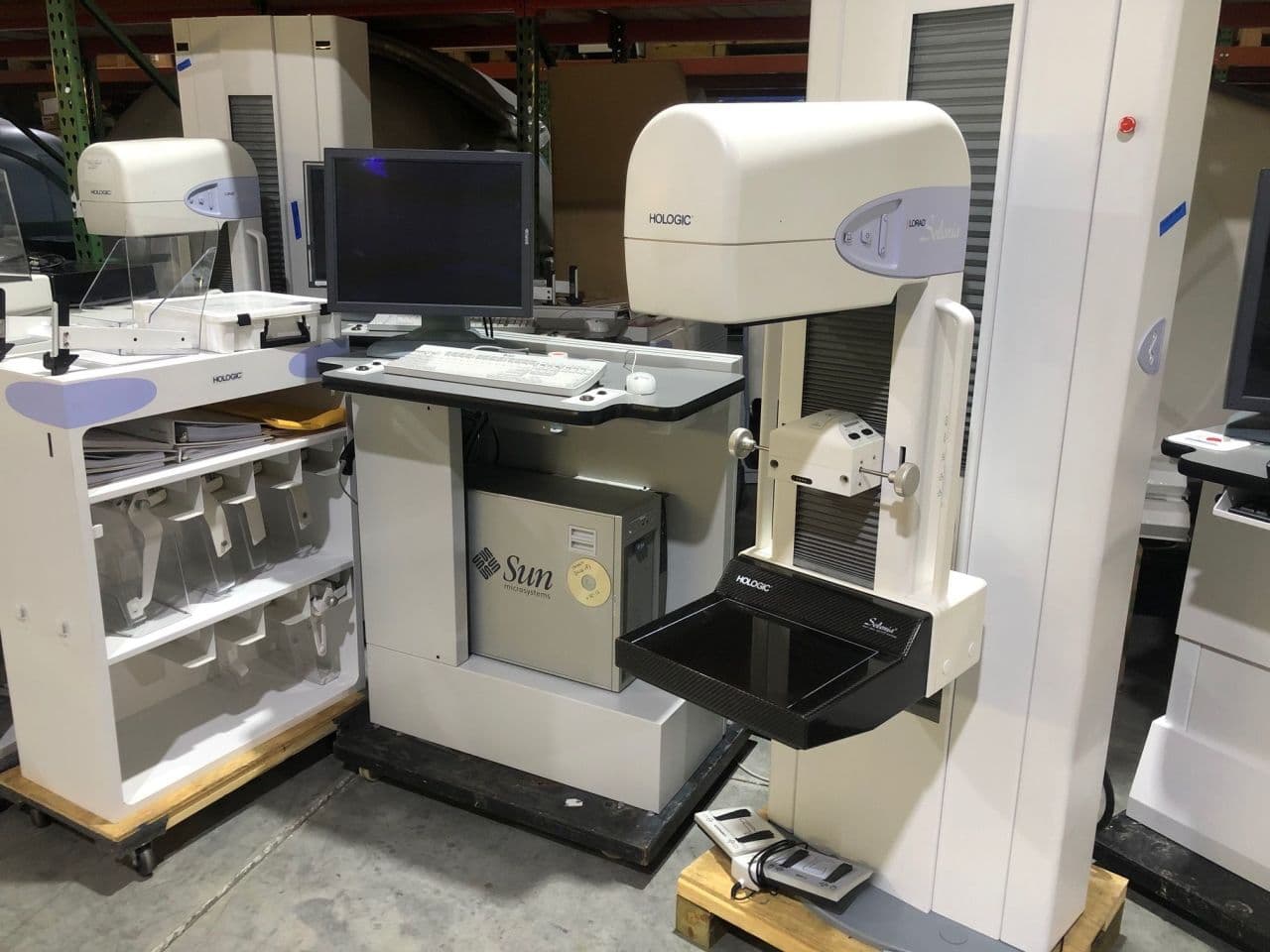 Hologic Selenia Full-Field Digital Mammography System thumbnail 2