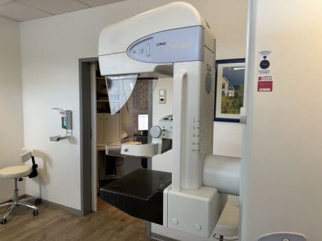 Digital Breast Imaging Mammography System — Hologic Lorad Selenia thumbnail 6