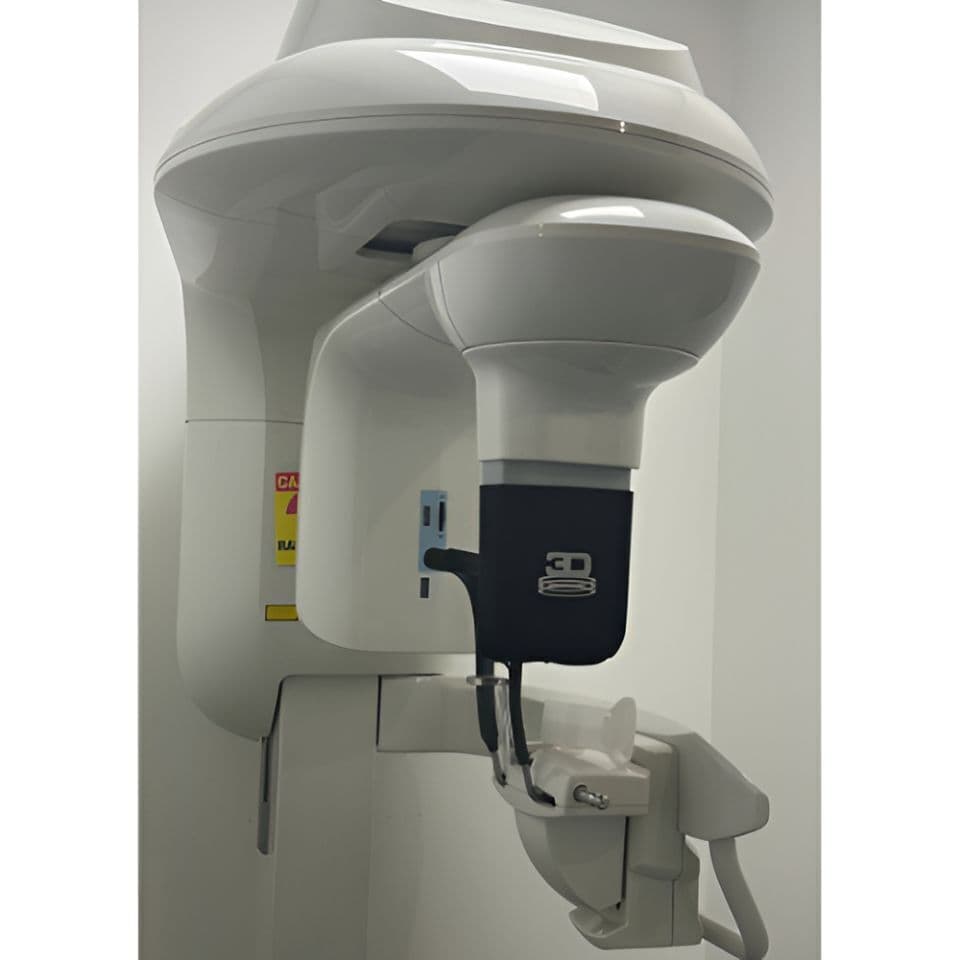 Carestream CS9000 Pan/CBCT 3D Dental X-Ray System thumbnail 2
