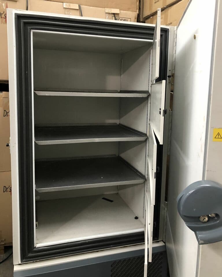 Thermo Fisher Scientific Freezer Rev DXF 40040A Laboratory Refrigerator Freezer thumbnail 2