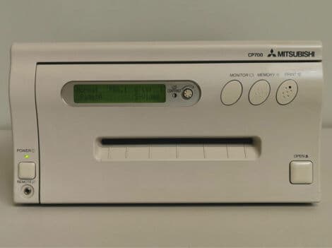 Mitsubishi CP700E Color Video Printer thumbnail 2