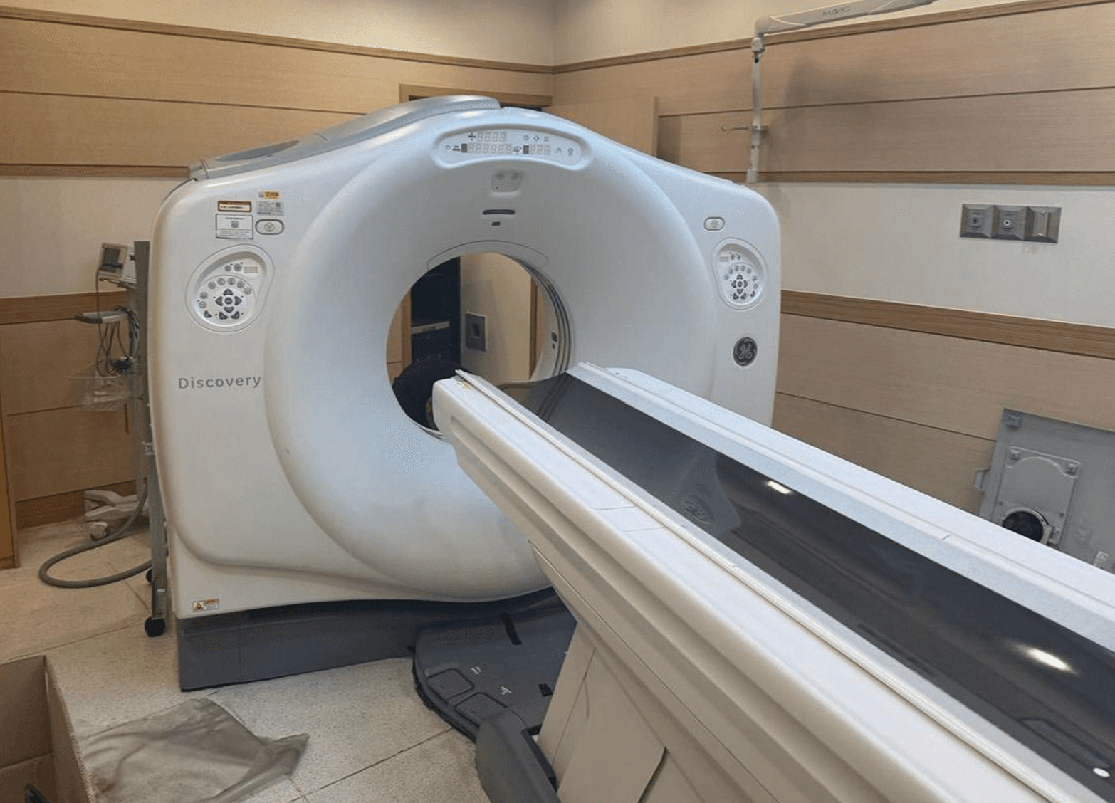 GE Discovery CT750 HD(64-128 slices) 
