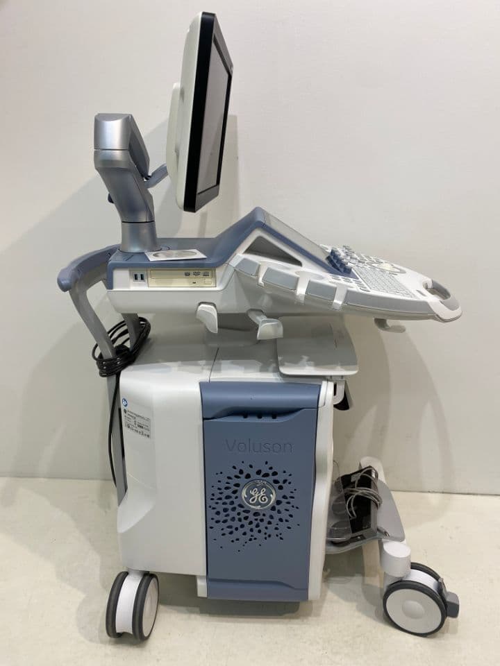 GE Voluson E10 BT18 4D Ultrasound System thumbnail 3