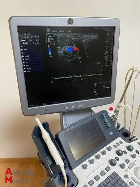 GE Healthcare LOGIQ S8 Ultrasound System image 1