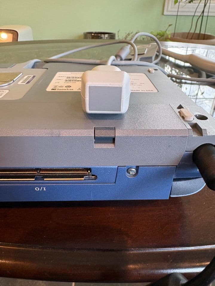 Portable Ultrasound System — Sonosite MicroMaxx with Cardiac & Vascular Probes thumbnail 6