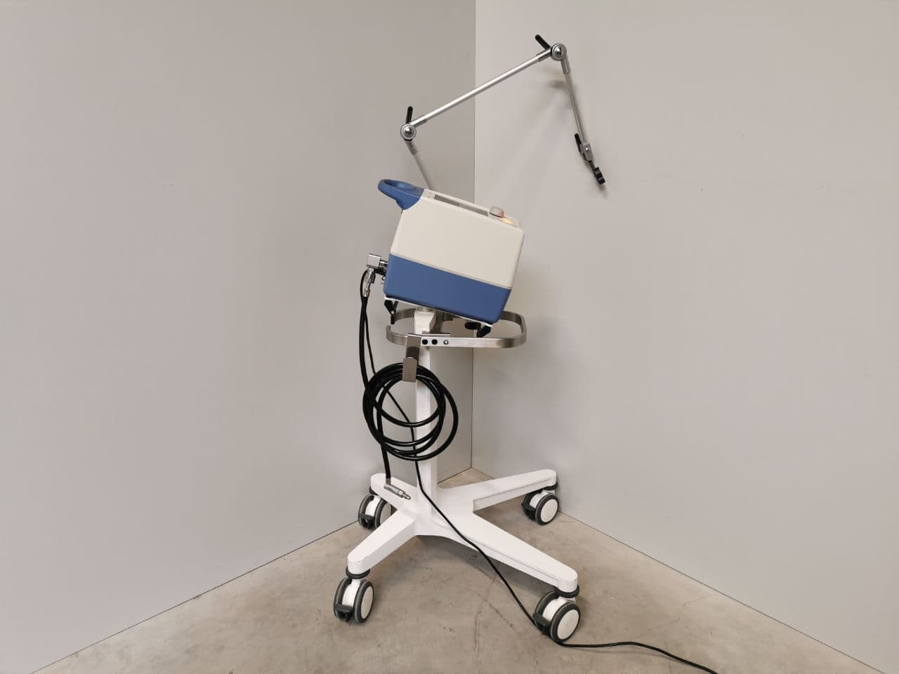 Draeger Carina: A Compact Ventilator for Non-Invasive Respiratory Support thumbnail 4