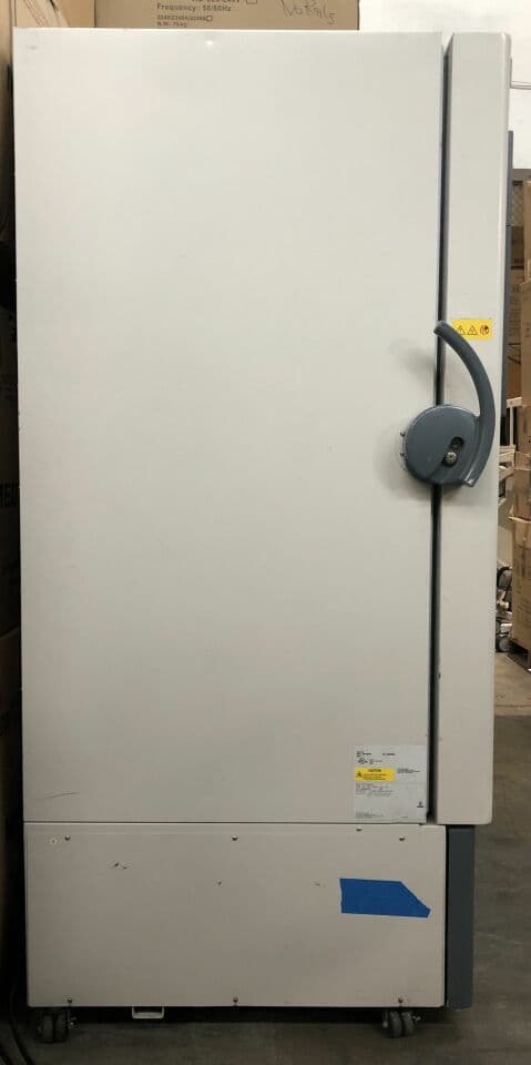Thermo Fisher Scientific Freezer Rev DXF 40040A Laboratory Refrigerator Freezer thumbnail 3