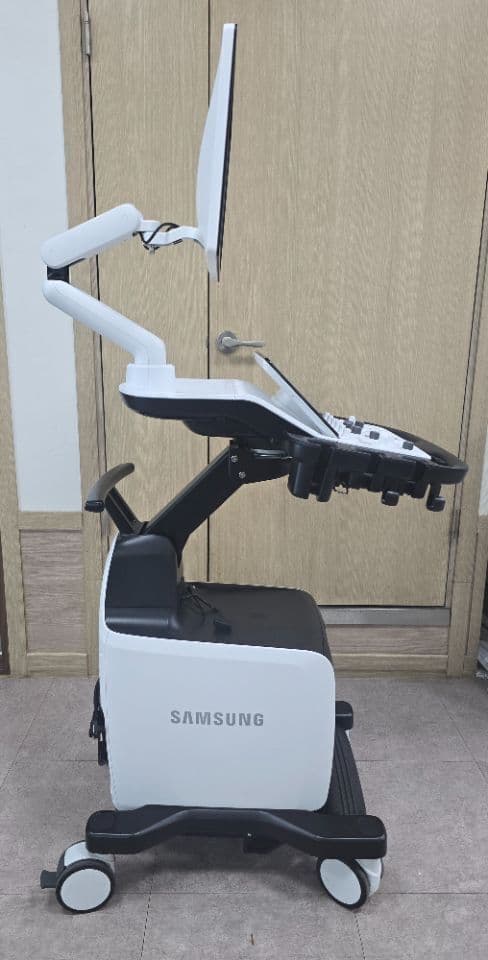 Samsung V8 OB/GYN and Vascular Ultrasound System thumbnail 4
