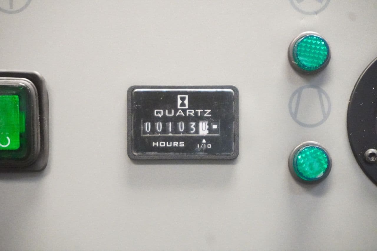 For Sale JUN-AIR OF302-25MQ2 Medical Oil-Free Air Compressor thumbnail 2