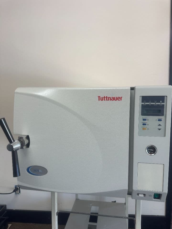Tuttnauer 3870EL Automatic Tabletop Autoclave image 1
