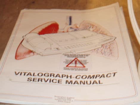 Vitalograph Compact Spirometer for Pulmonary Function Testing thumbnail 2