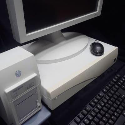 GE CIC Pro Central Monitoring System with 8 Dash 4000 Bedside Monitors thumbnail 7