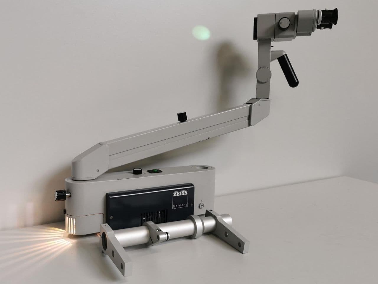 Surgical Microscope — Carl Zeiss 130-FC