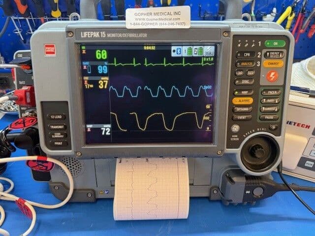 For Sale PHYSIO-CONTROL/ MEDTRONIC Lifepak 15 Version 4 "Still Like New" 2021 with 12 Lead, C02, ECG, NIBP, SP02 (Masimo) and TEMP Defibrillator thumbnail 4