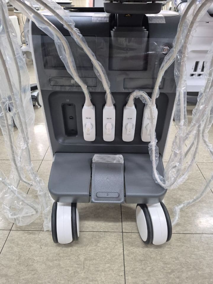 Samsung RS80 EVO Shared Service Ultrasound System thumbnail 6