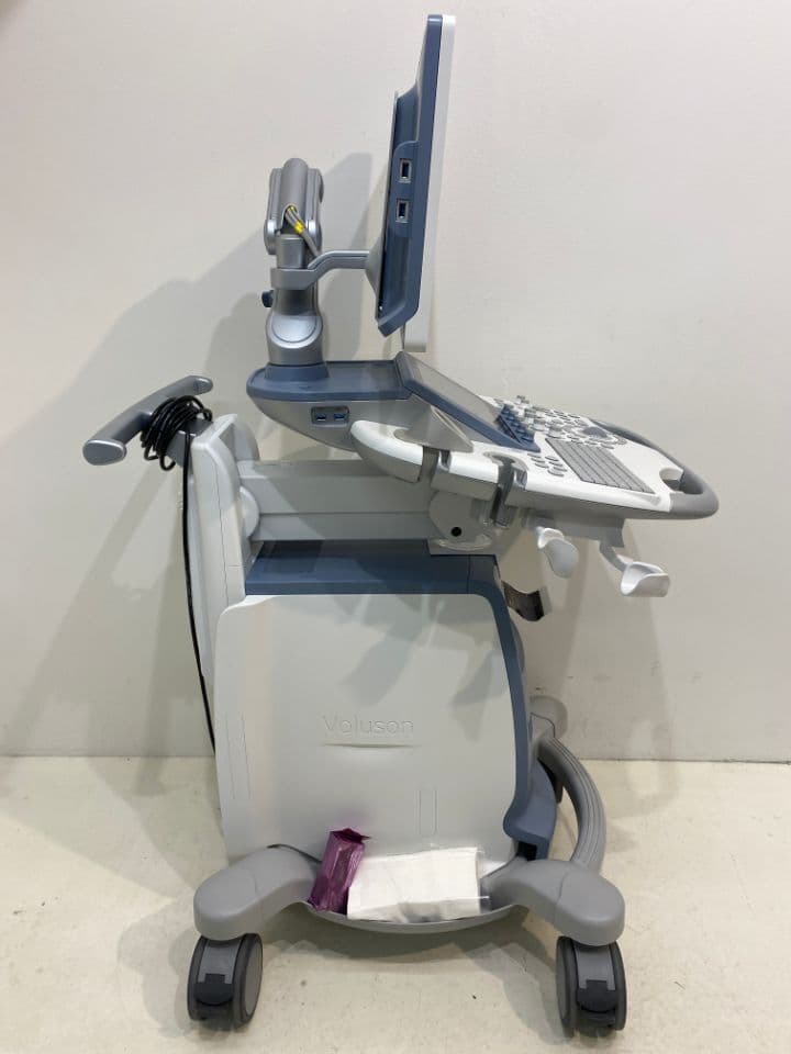 GE Voluson S10 Expert BT22 4D Ultrasound System thumbnail 4