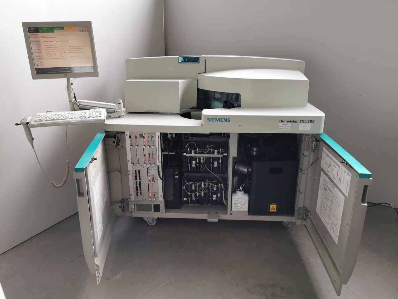 Integrated Chemistry and Immunoassay Testing with the Siemens Dimension EXL 200 Analyzer thumbnail 3