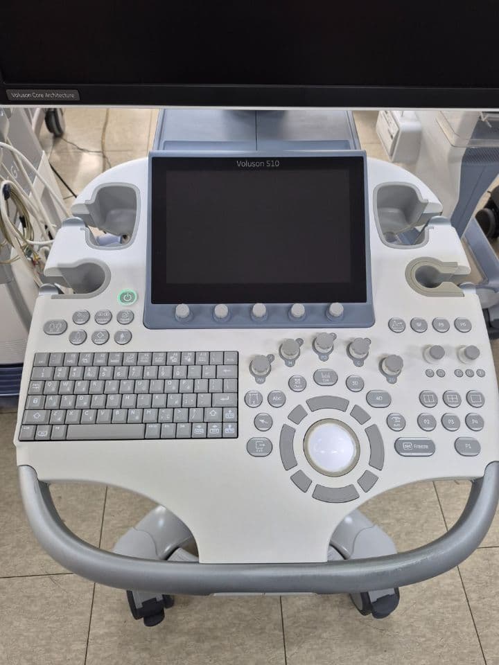 GE Healthcare Voluson S10 OB/GYN Ultrasound System thumbnail 5