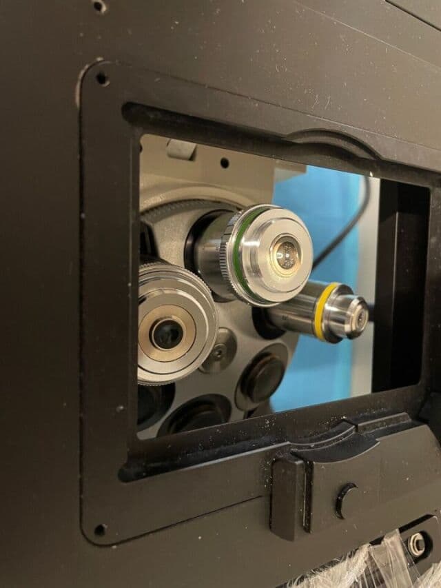 Carl Zeiss Axiovert 200 | Inverted Fluorescence Microscope System | Digital Video Microscopy | Lab Equipment Spare Parts thumbnail 2