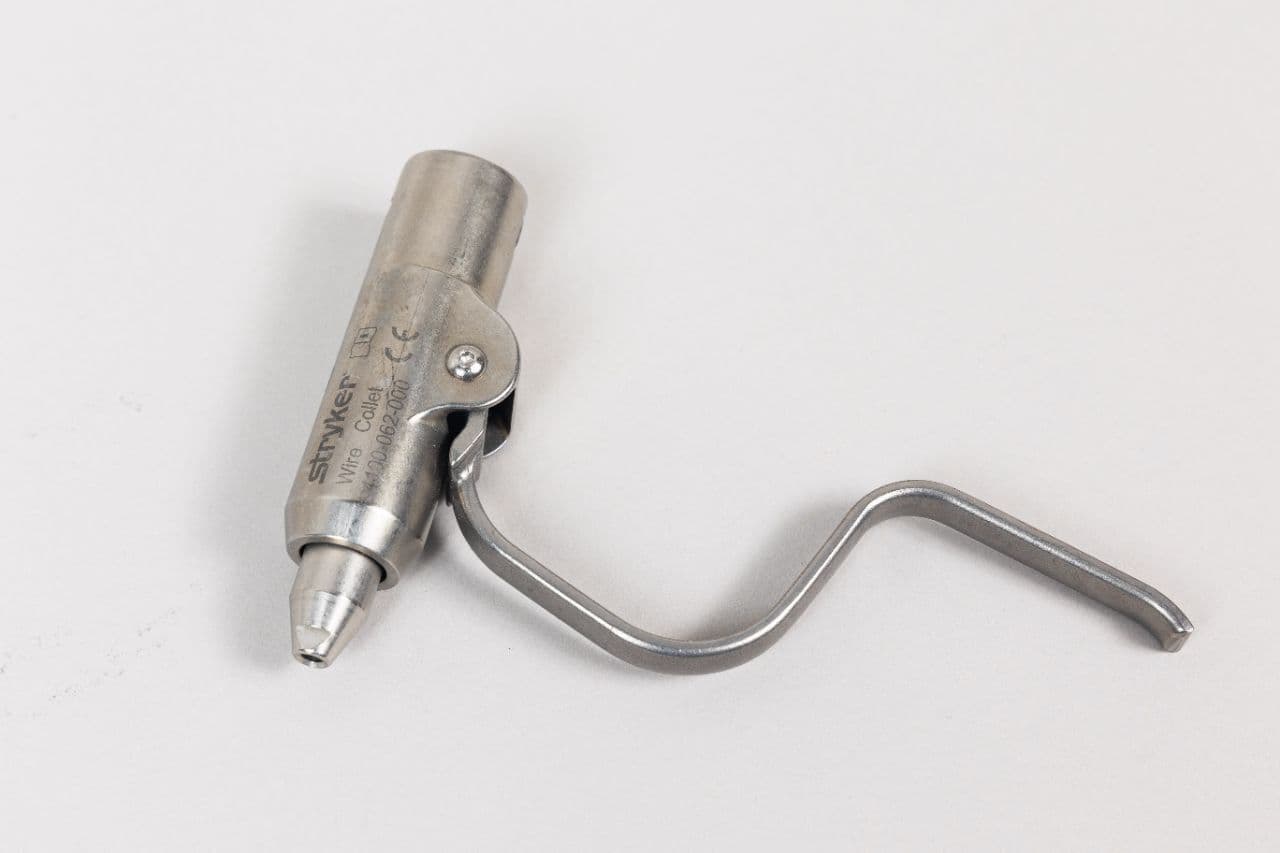 Stryker System 9 Cordless Driver Set for Surgical Procedures thumbnail 4